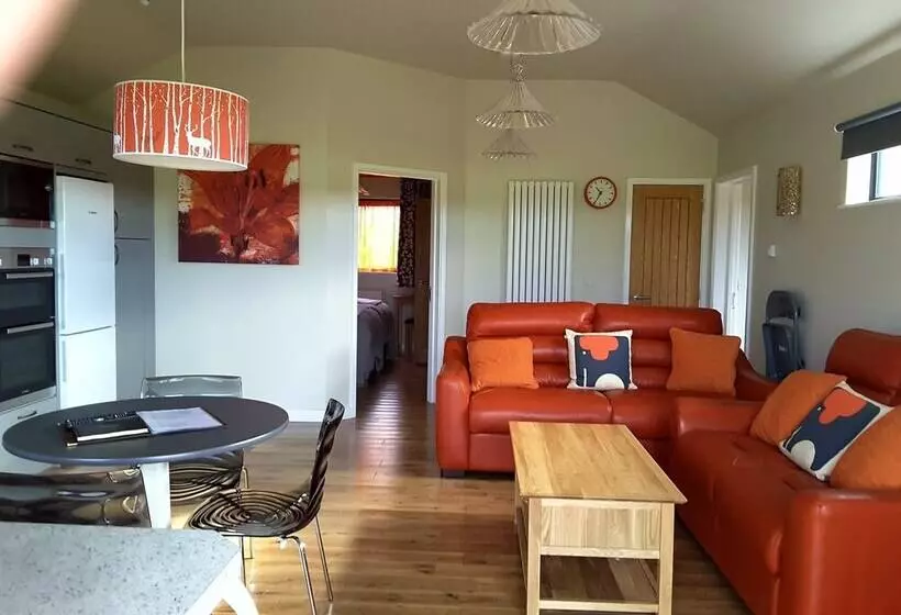 Hotelli Tor Farm Lodge