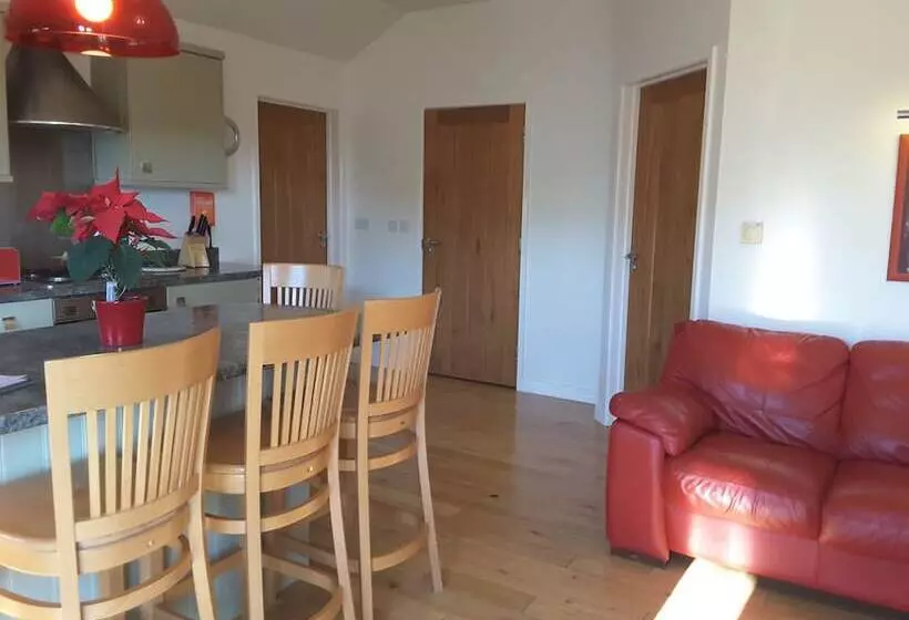 Hotelli Tor Farm Lodge