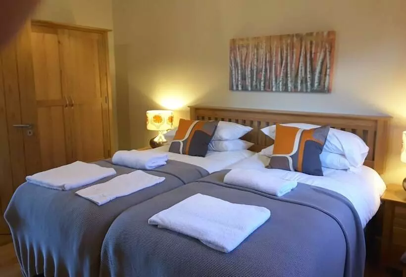 Hotelli Tor Farm Lodge