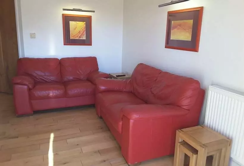 Hotelli Tor Farm Lodge