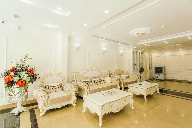 هتل White Crown