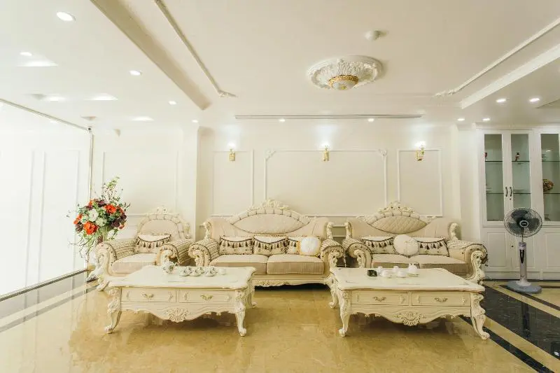 هتل White Crown
