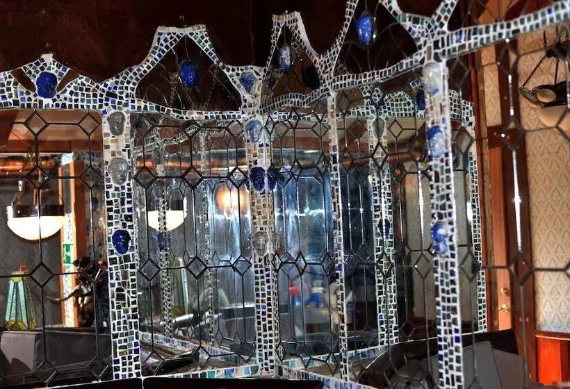 Nymans Bed & Breakfast