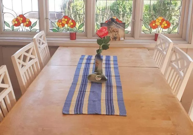 Nymans Bed & Breakfast