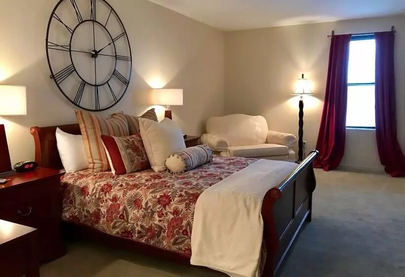 Ophelias Restaurant & Inn