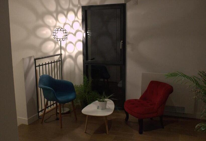 بنسيون Effet Lodge