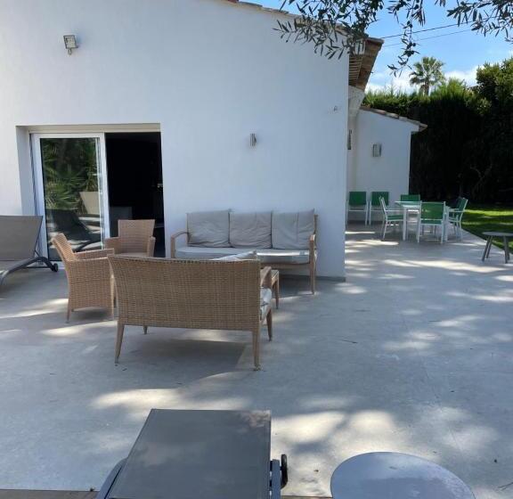 پانسیون Le Mas De La Dame