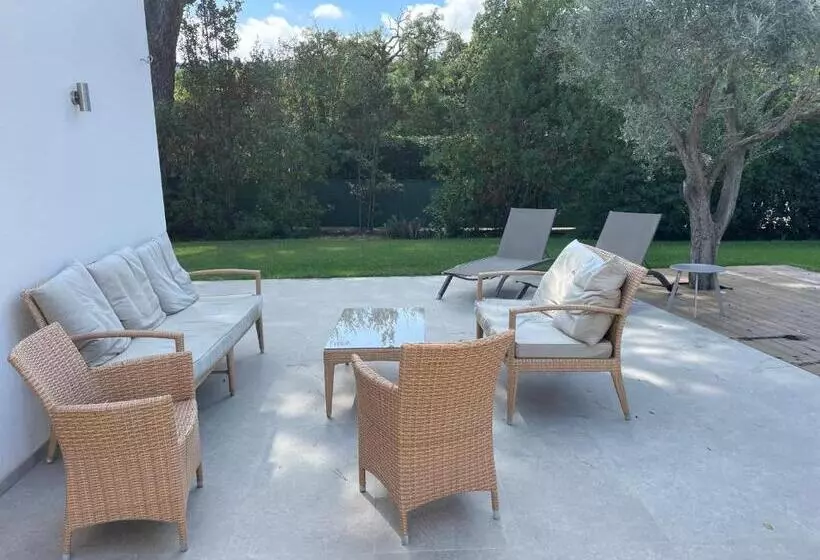 Majatalo Le Mas De La Dame