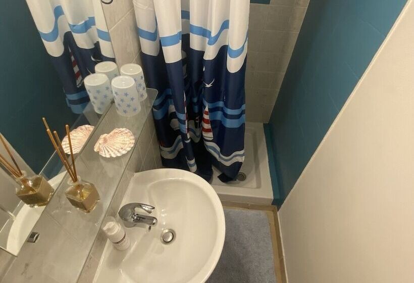 膳宿费 Logis Des Lauriers Roses