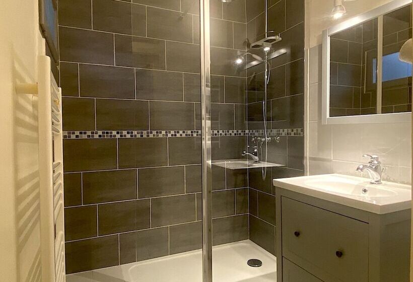 膳宿费 Logis Des Lauriers Roses