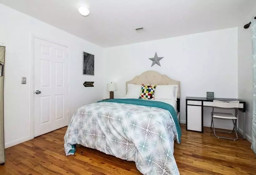 Majatalo Racpanos Modern Stay On Ocean Avenue