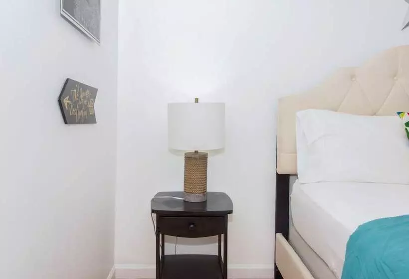 Majatalo Racpanos Modern Stay On Ocean Avenue