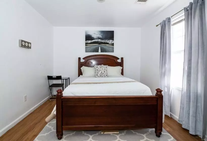 Majatalo Racpanos Modern Stay On Ocean Avenue