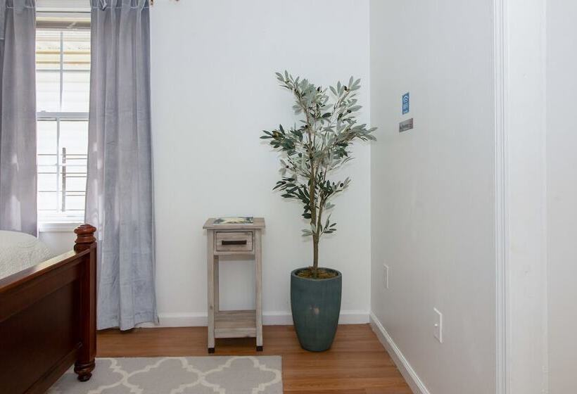 بنسيون Racpanos Modern Stay On Ocean Avenue