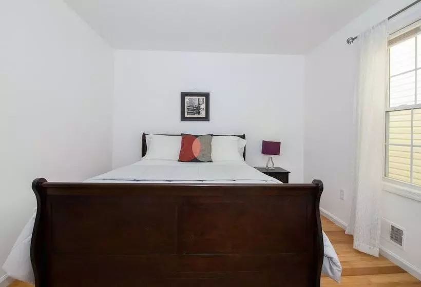 Majatalo Racpanos Modern Stay On Ocean Avenue