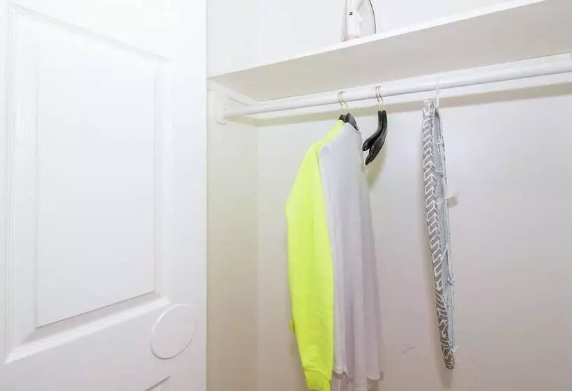 Majatalo Racpanos Modern Stay On Ocean Avenue