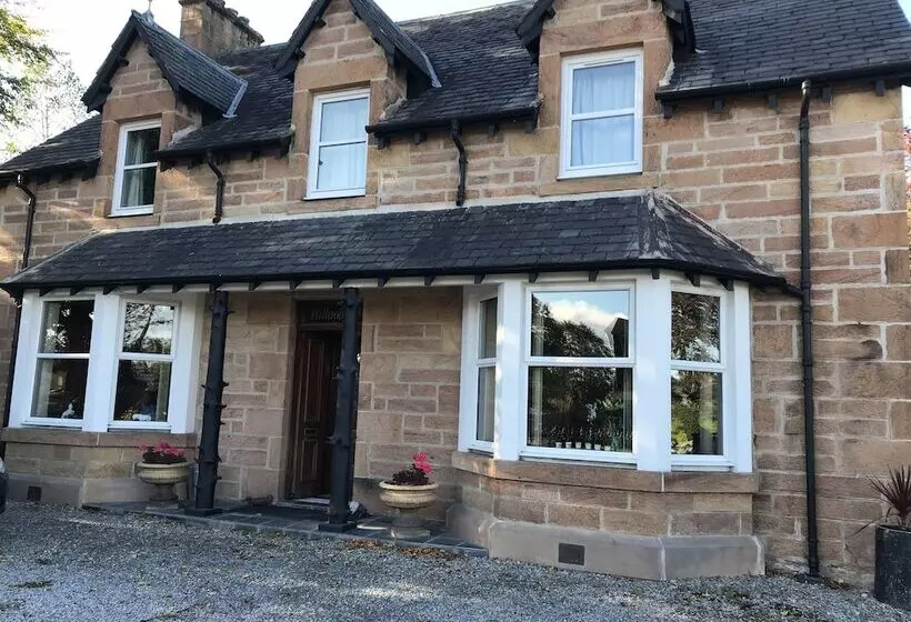 Majatalo Tullochard Guest House