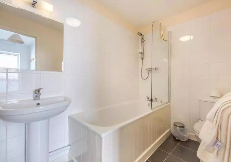 130 Corve Street B&b