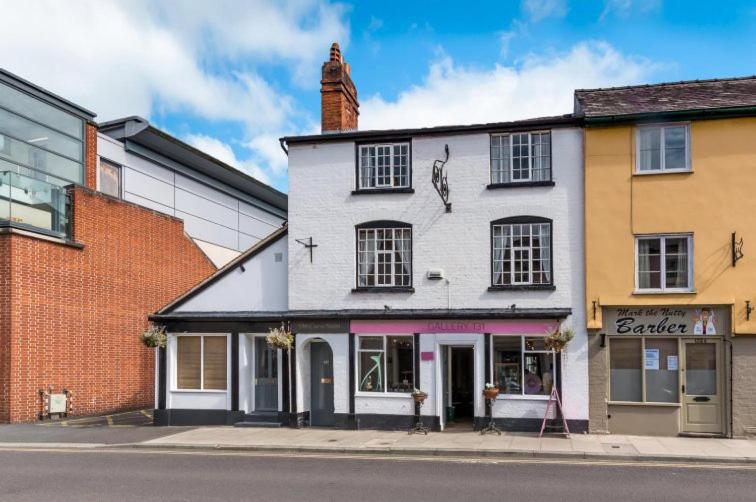 130 Corve Street B&b