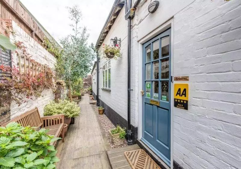 130 Corve Street B&b