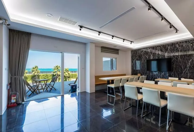 تختخواب و صبحانه Jia Xiang Lin Guan Hai Homestay