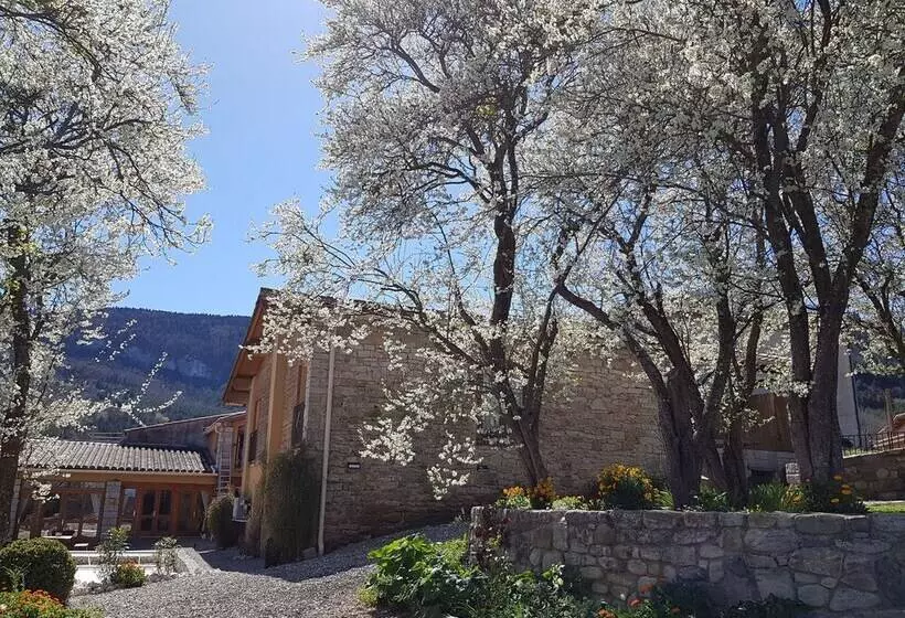 Aamiaismajoitus (B&B) La Cocagnière   In A Rural Location