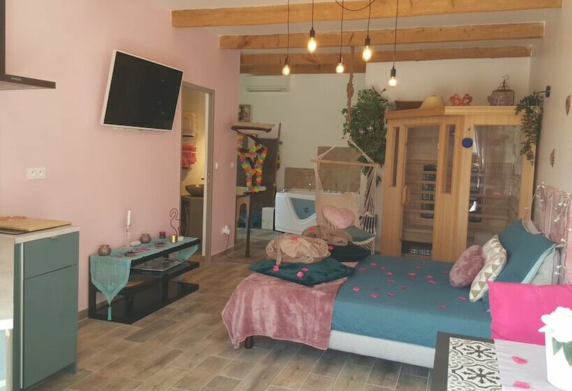 ベッドアンドブレックファースト Le Mas Romantique