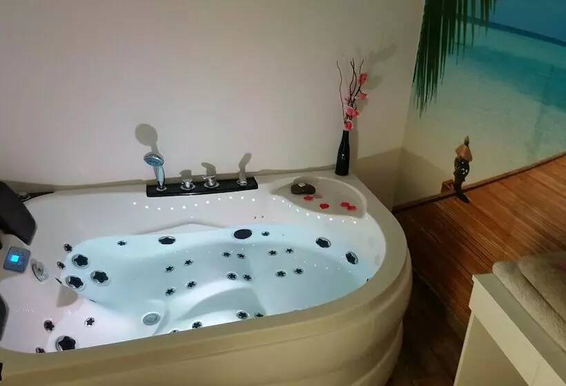 Aamiaismajoitus (B&B) Le Mas Romantique