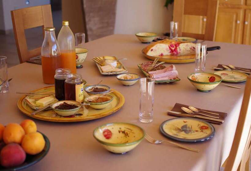 مبيت وإفطار Les Carriers Maison D'hôtes