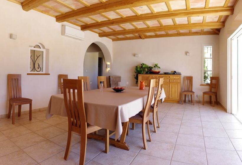 مبيت وإفطار Les Carriers Maison D'hôtes