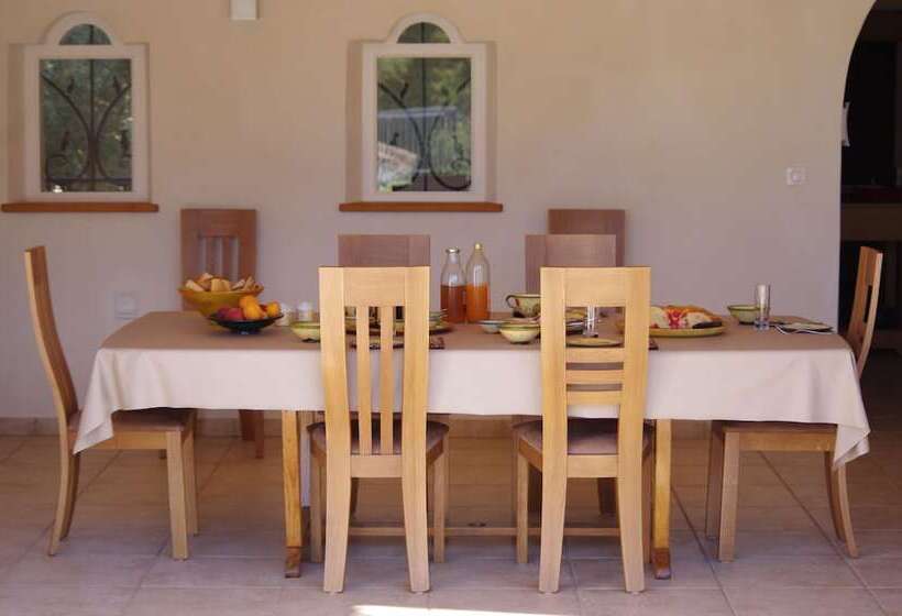 مبيت وإفطار Les Carriers Maison D'hôtes