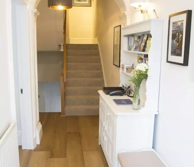 هتل Cumbria House