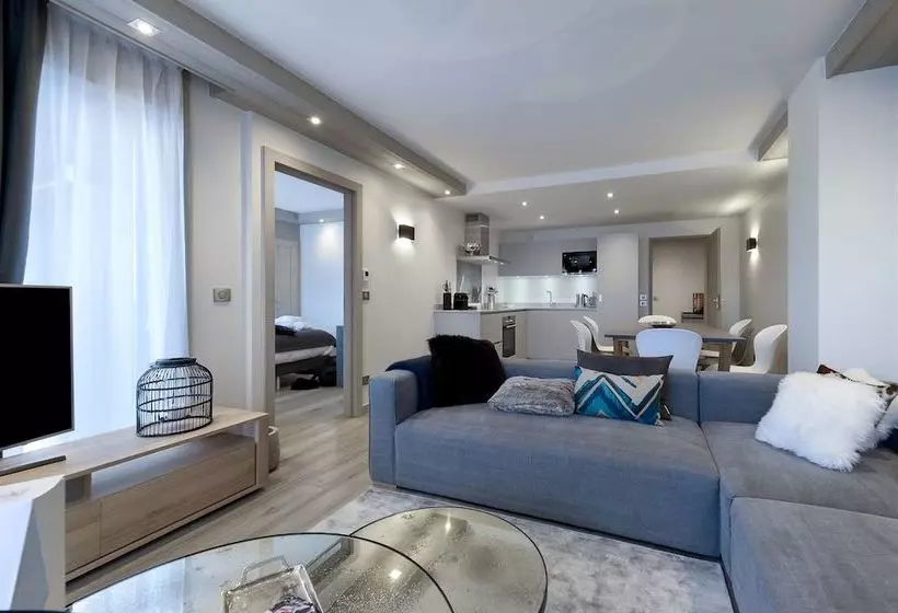 Le C Residence Apartment T3 Cabin A03