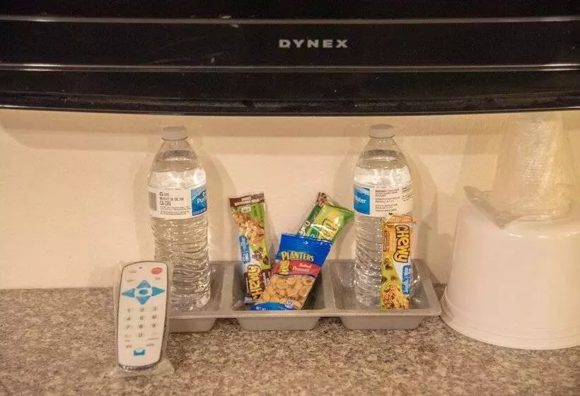 モーテル Starlight Inn La Brea