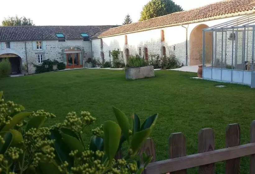 Majatalo Les Hauts De Chalonne