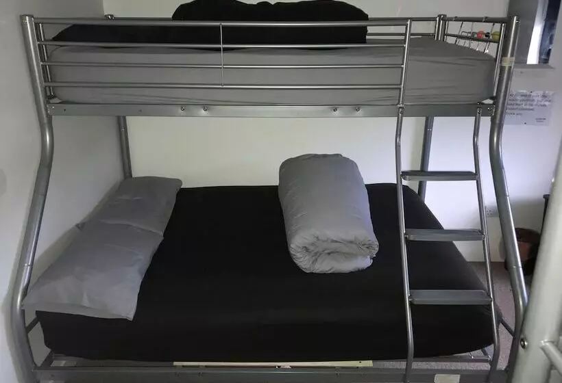 An Cala Cafe And Bunkhouse   Hostel