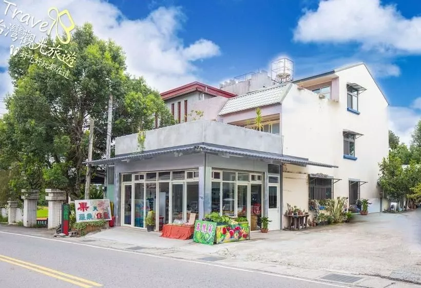 تختخواب و صبحانه Nantou Fruit House