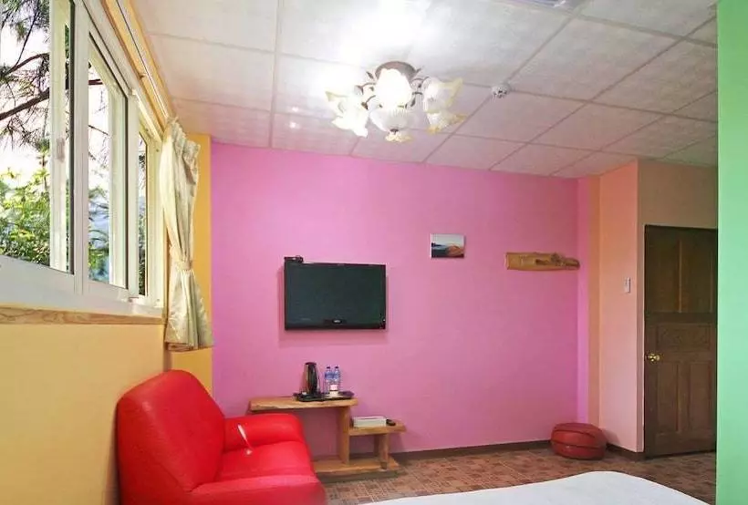 تختخواب و صبحانه Nantou Fruit House