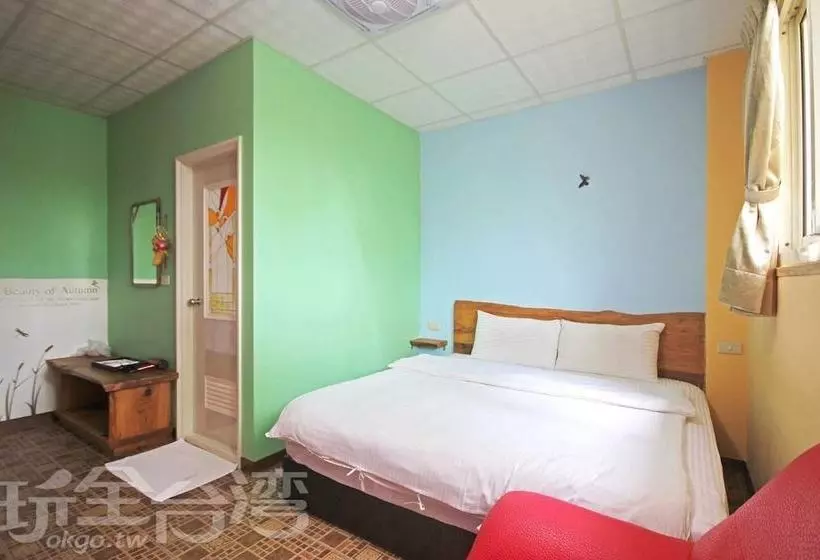 تختخواب و صبحانه Nantou Fruit House