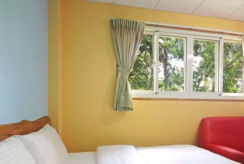 تختخواب و صبحانه Nantou Fruit House