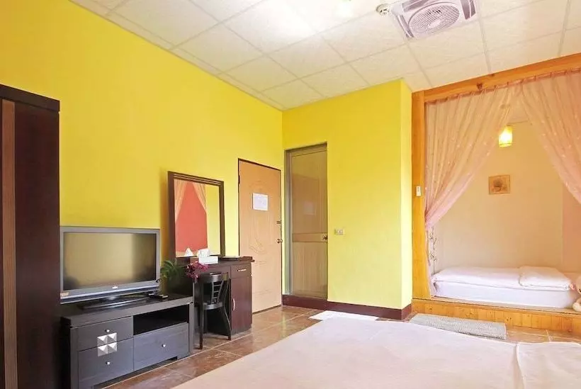 تختخواب و صبحانه Nantou Fruit House