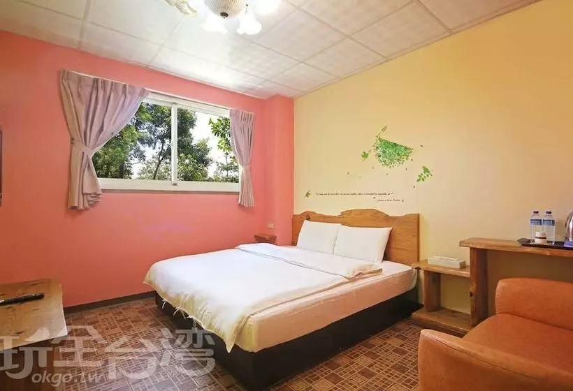 تختخواب و صبحانه Nantou Fruit House