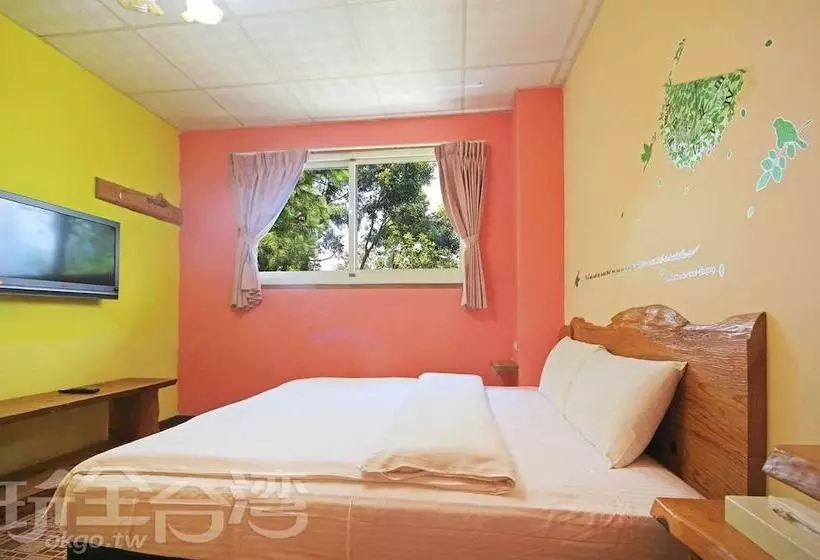 تختخواب و صبحانه Nantou Fruit House