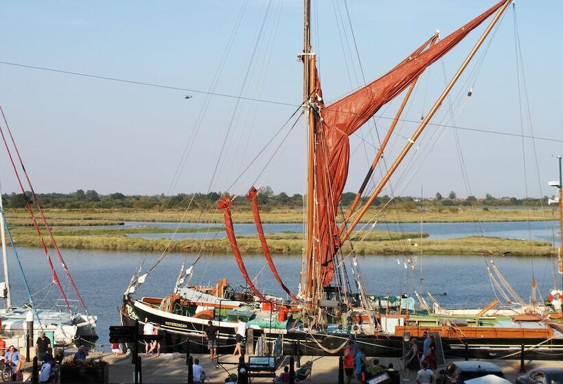 Bed and Breakfast Jolly Sailor Fish On The Quay