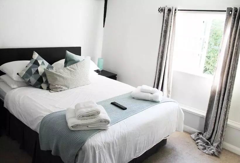 Aamiaismajoitus (B&B) Jolly Sailor  Fish On The Quay