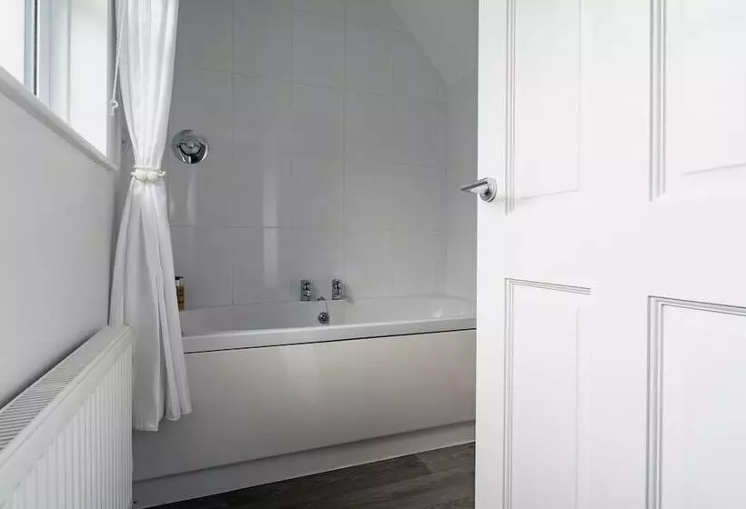 Bed and Breakfast Lee House