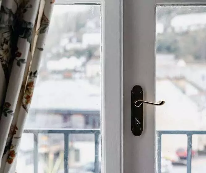 Bed and Breakfast Lee House