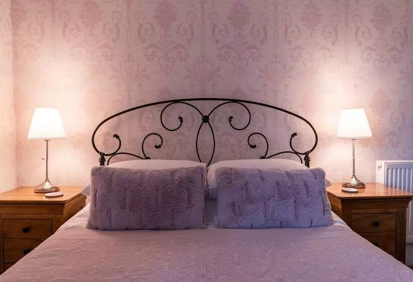 Bed and Breakfast Lee House