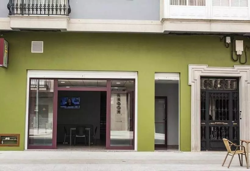 De Camino Albergue   Hostel