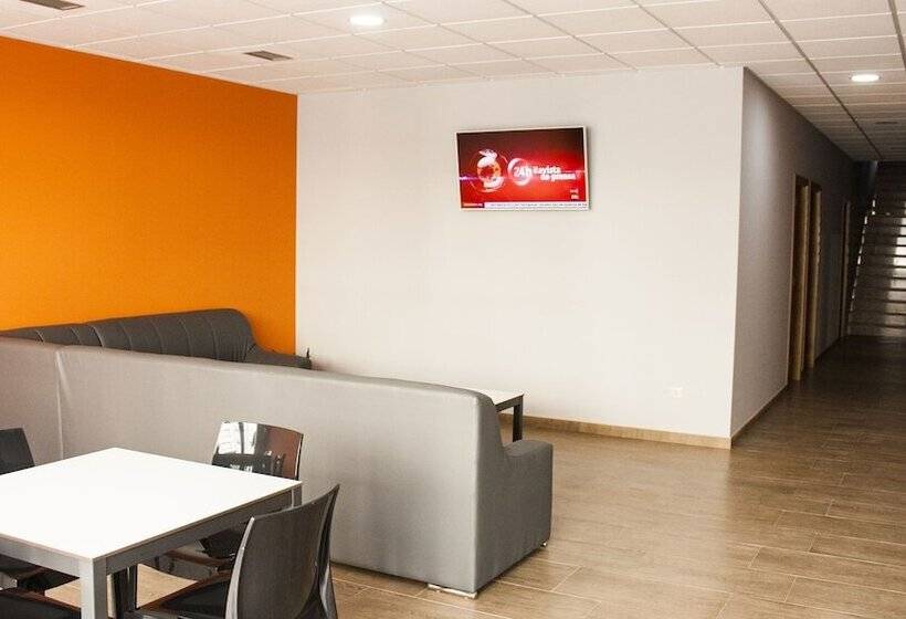 De Camino Albergue Hostel